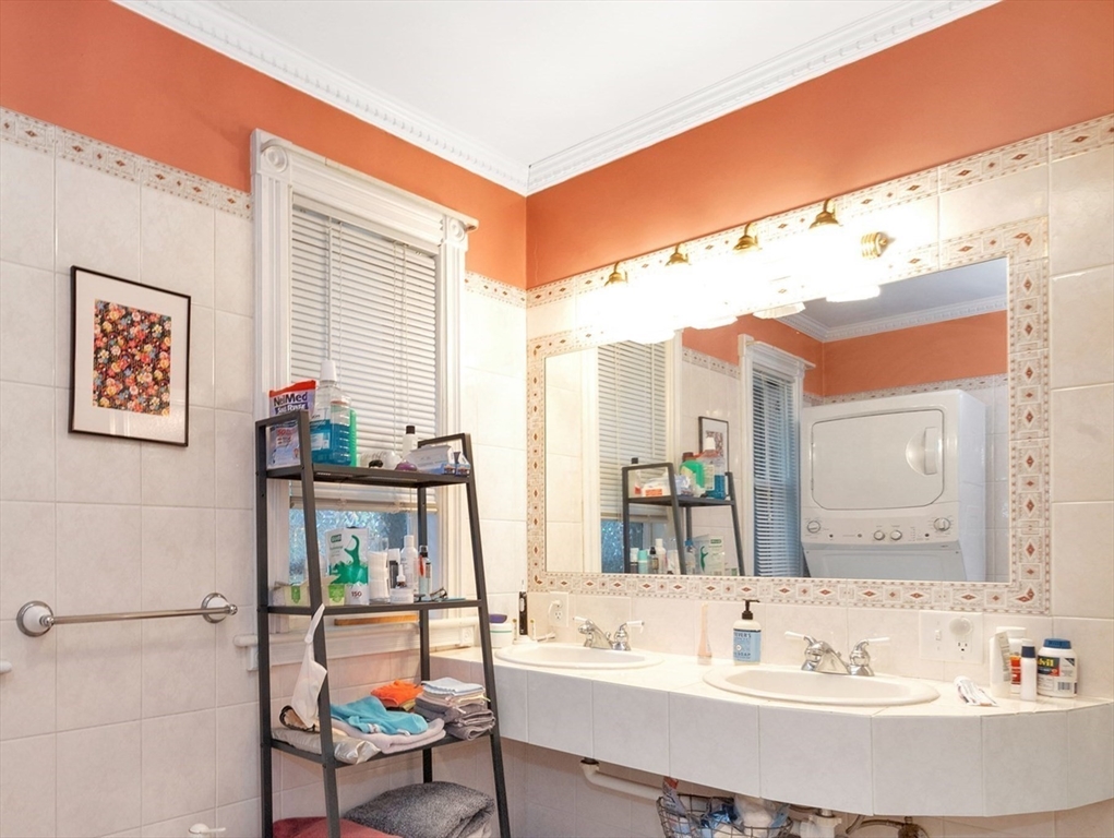 125 Liberty Road Somerville, MA 02144 - Photo 8 of 24 Gallery Image 8