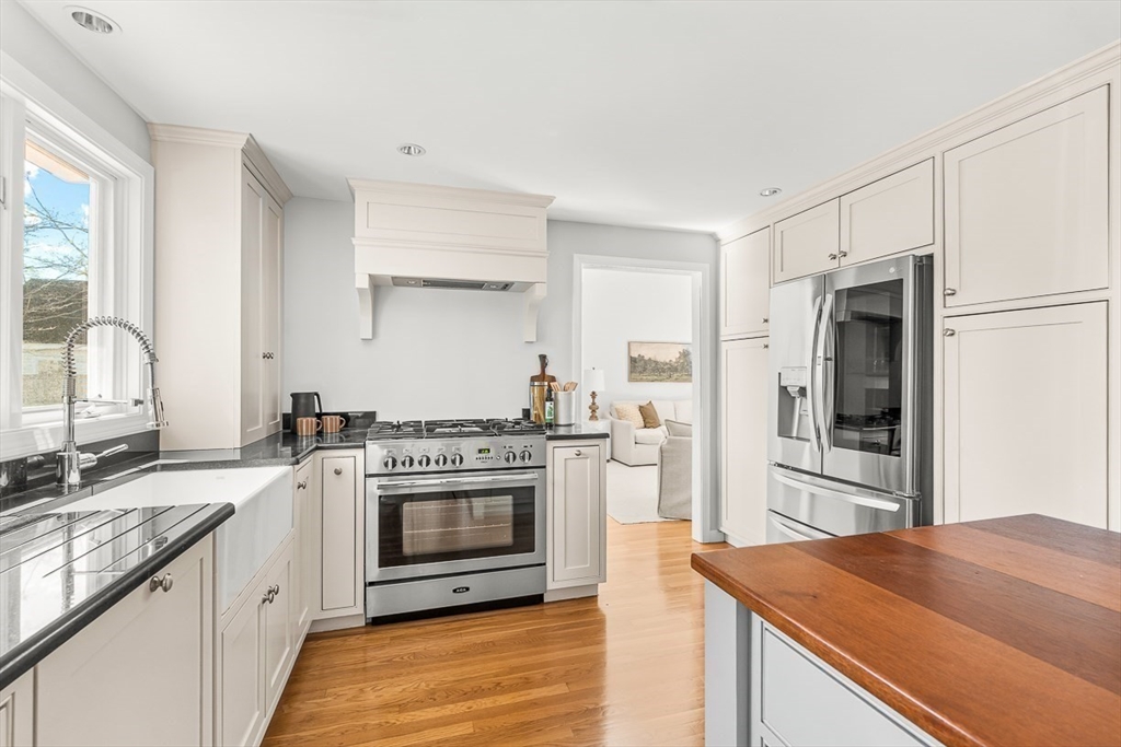 50 Brooks Street Winchester, MA 01890 - Photo 12 of 42