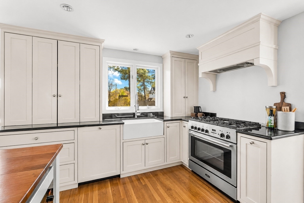 50 Brooks Street Winchester, MA 01890 - Photo 13 of 42