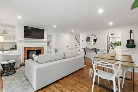 $949,000 | 254 Park Street, Unit 254, New Canaan, CT 06840