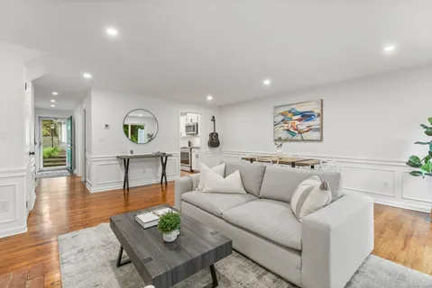 $949,000 | 254 Park Street, Unit 254, New Canaan, CT 06840