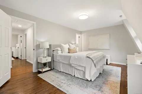 $949,000 | 254 Park Street, Unit 254, New Canaan, CT 06840