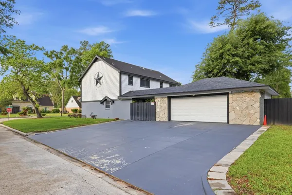 $315,000 | 15302 Falling Creek Drive, Houston, TX 77068