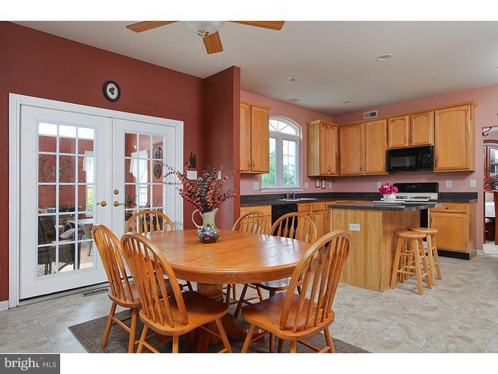 158 Yorktown Road Woolwich Township, NJ 08085 - Photo 11 of 20 Breakfast Room