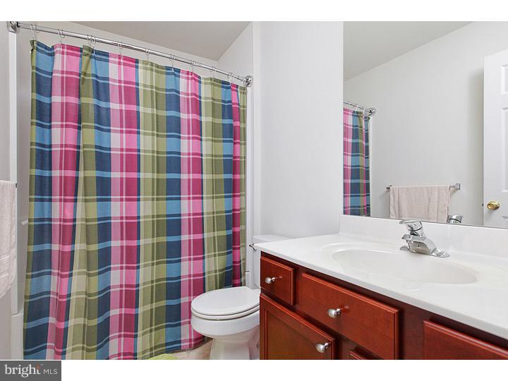 158 Yorktown Road Woolwich Township, NJ 08085 - Photo 18 of 20 Bathroom