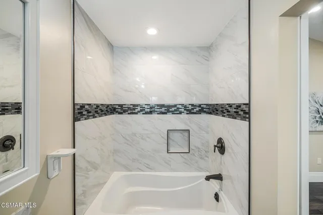 $999,000 | 4067 Weeping Willow Drive, Moorpark, CA 93021