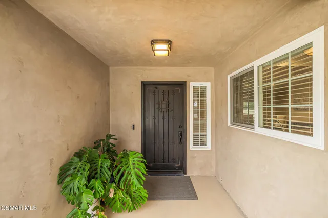 $999,000 | 4067 Weeping Willow Drive, Moorpark, CA 93021