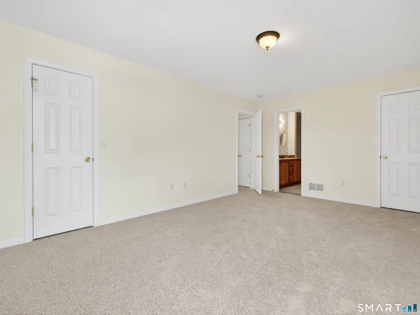 $649,900 | 86 Corey Lane, East Lyme, CT 06357