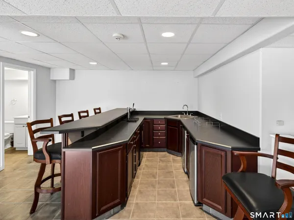 $649,900 | 86 Corey Lane, East Lyme, CT 06357