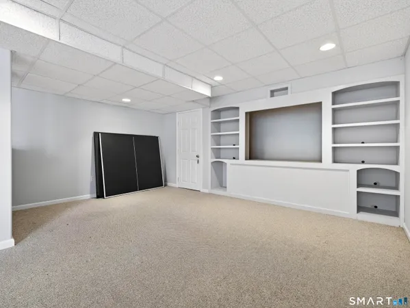 $649,900 | 86 Corey Lane, East Lyme, CT 06357