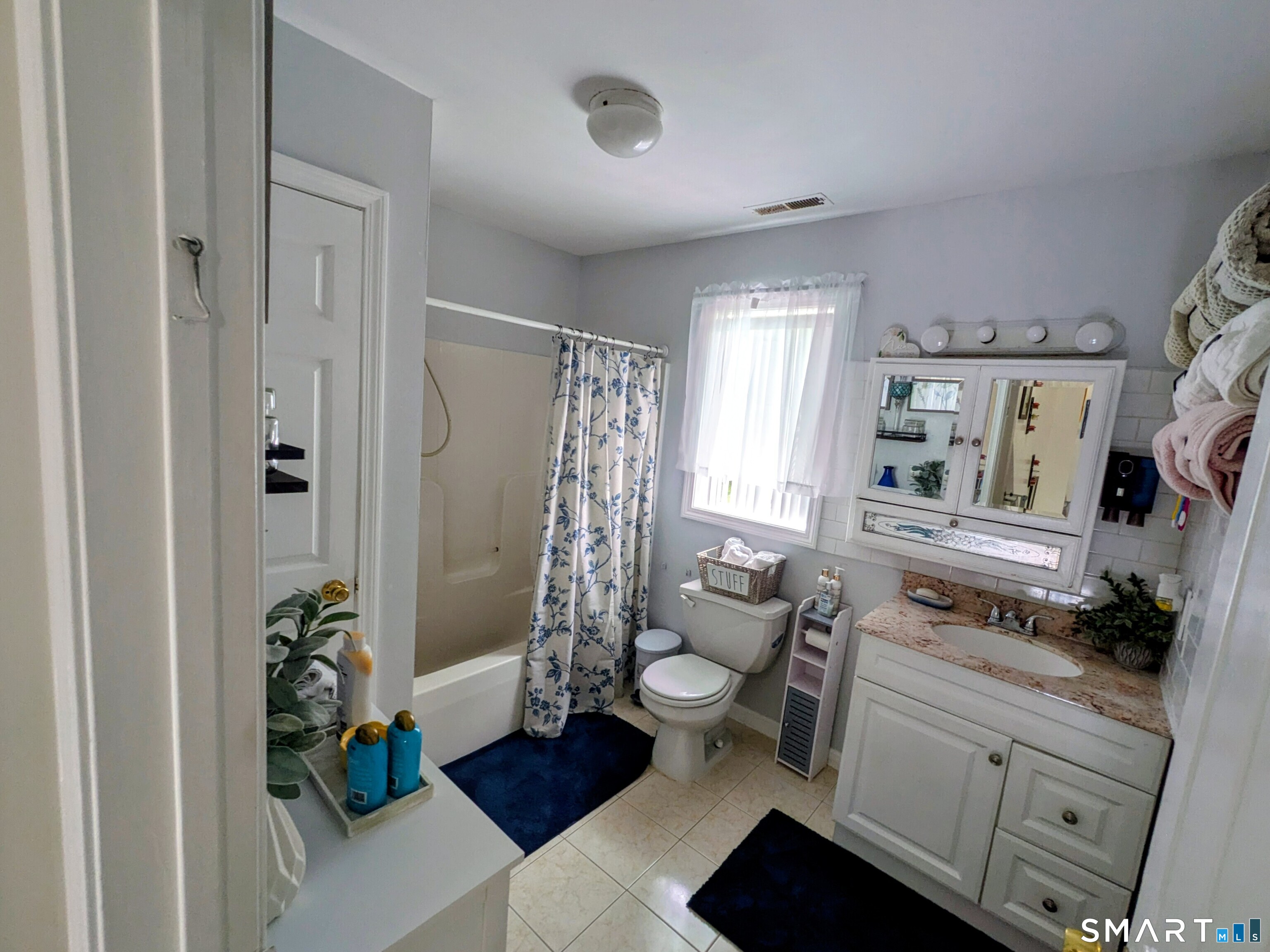 585 Congress Avenue Waterbury, CT 06708 - Photo 11 of 14