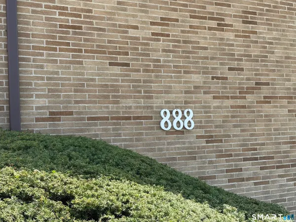 $1,100 | 888 Main Street, Torrington, CT 06790