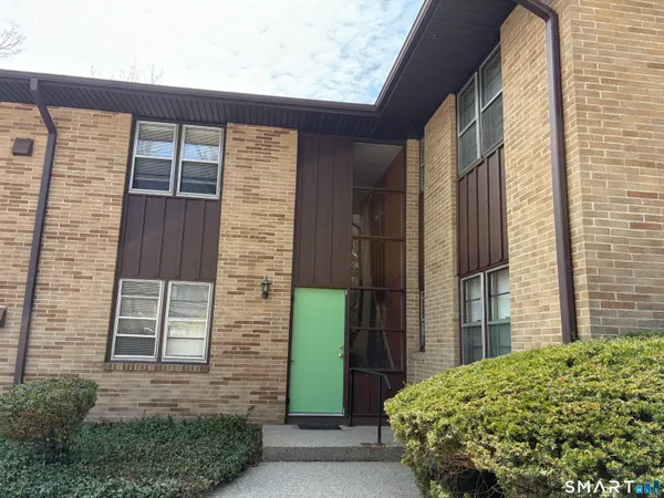 $1,100 | 888 Main Street, Torrington, CT 06790