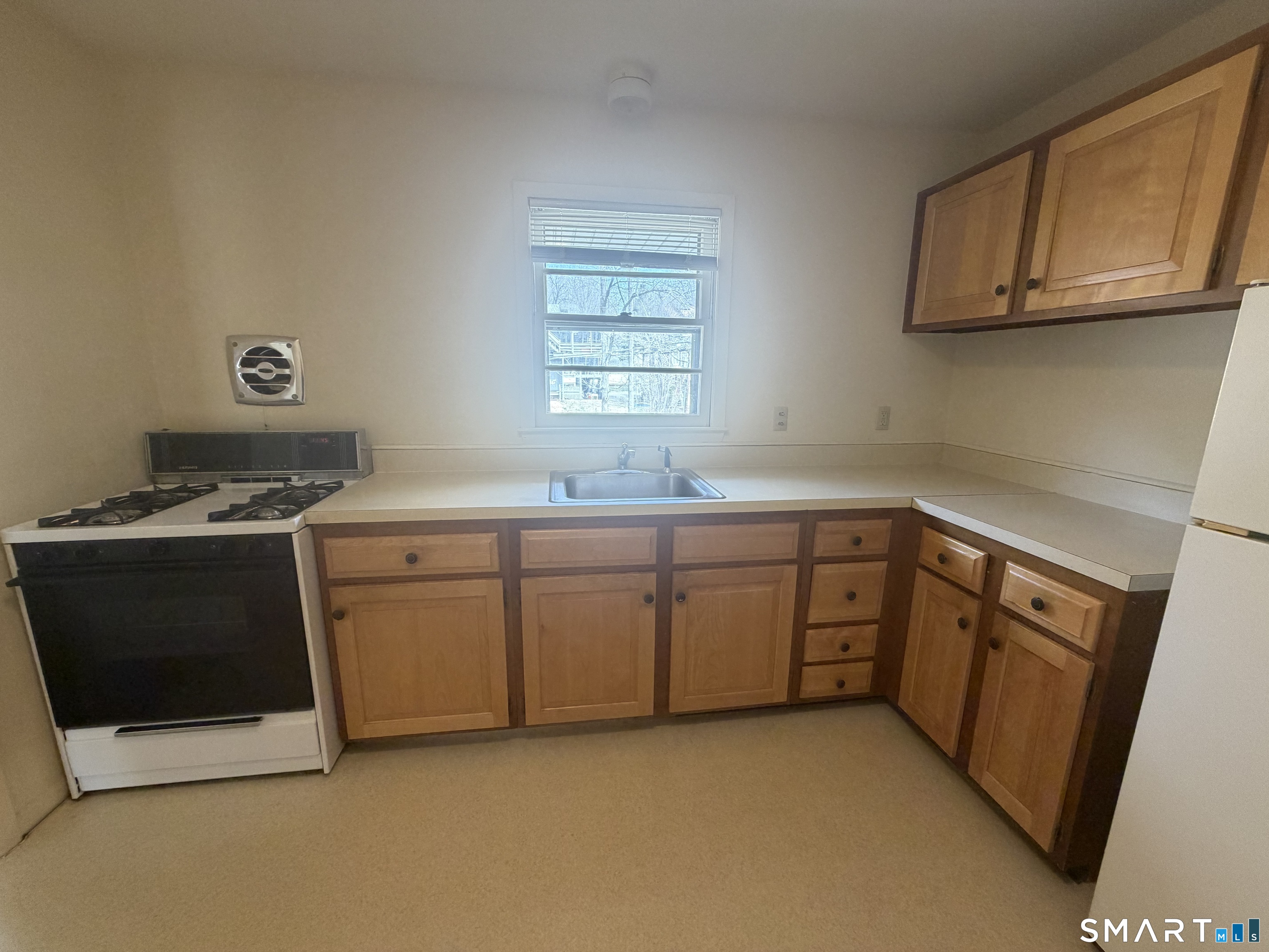 888 Main Street Torrington, CT 06790 - Photo 5 of 22