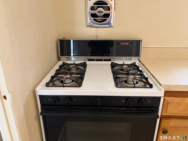 $1,100 | 888 Main Street, Torrington, CT 06790