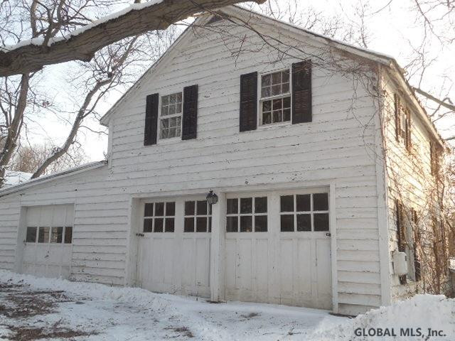 24 Spring Road Glenville, NY 12302 - Photo 4 of 25 3 garages and 2nd flr apartment