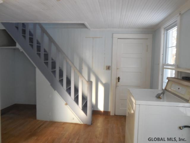 24 Spring Road Glenville, NY 12302 - Photo 9 of 25 laundry w bathroom