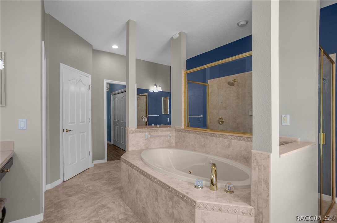 1 Stokesia Court South Homosassa, FL 34446 - Photo 22 of 50 Primary Bathroom
