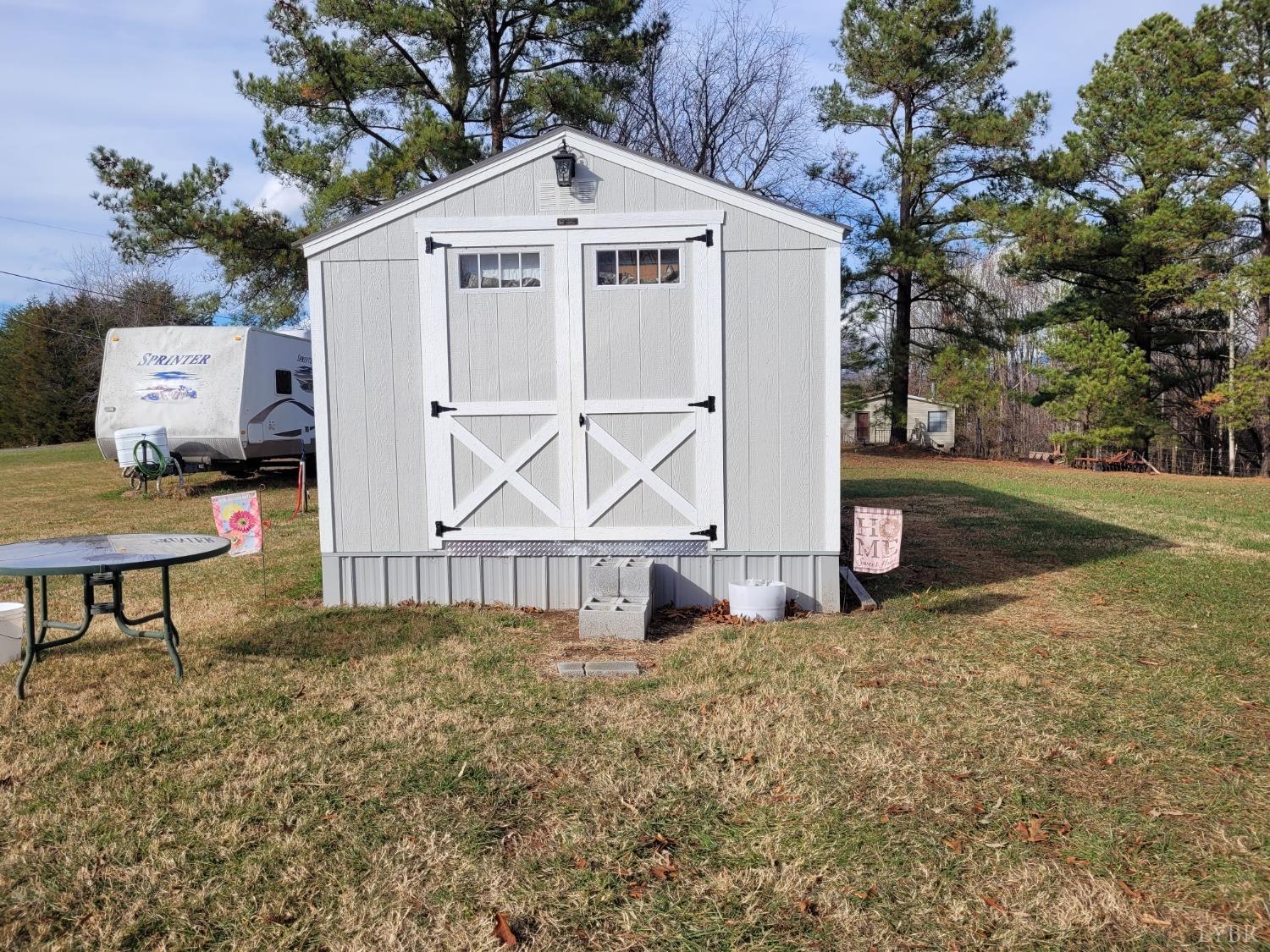 1215 Dudley Road Moneta, VA 24121 - Photo 20 of 26 Side view of Tiny Home