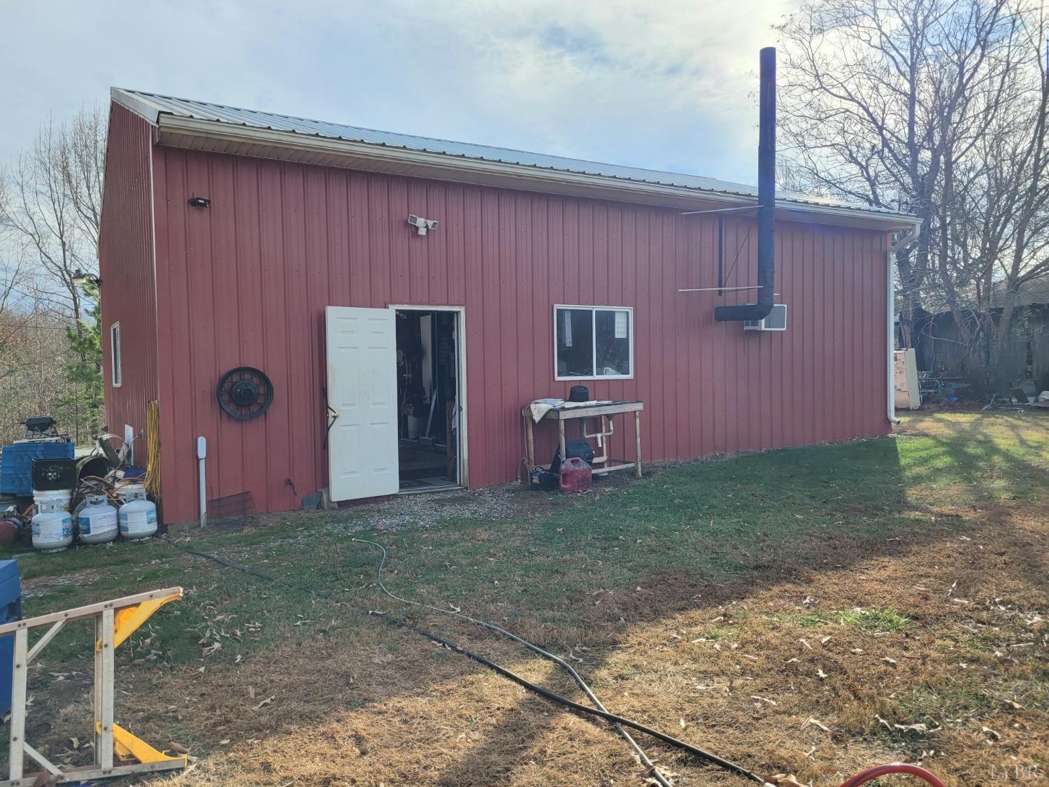 1215 Dudley Road Moneta, VA 24121 - Photo 22 of 26 Gallery Image 22