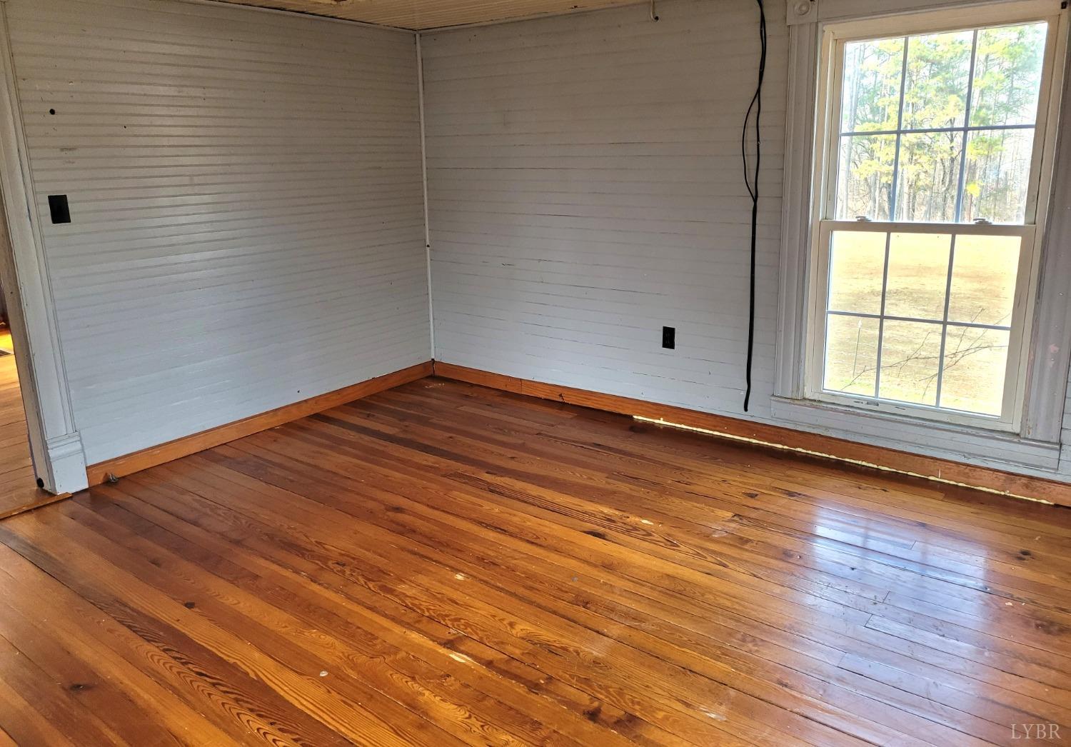 1215 Dudley Road Moneta, VA 24121 - Photo 10 of 26 Gallery Image 10