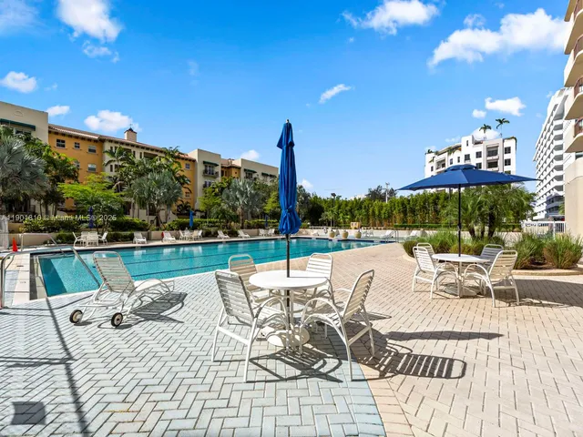 $6,000 | 600 Biltmore Way, Unit 902, Coral Gables, FL 33134