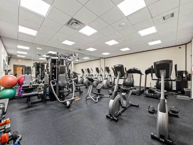 $6,000 | 600 Biltmore Way, Unit 902, Coral Gables, FL 33134