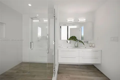 $2,499,000 | 1525 Bay Road, Miami Beach, FL 33139
