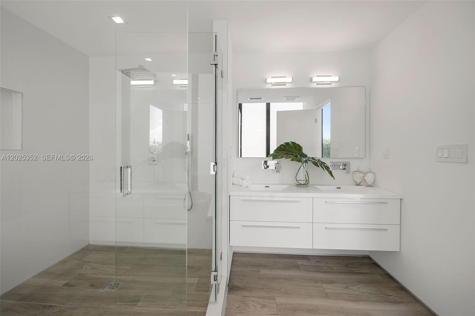 1525 Bay Road Miami Beach, FL 33139 - Photo 21 of 45