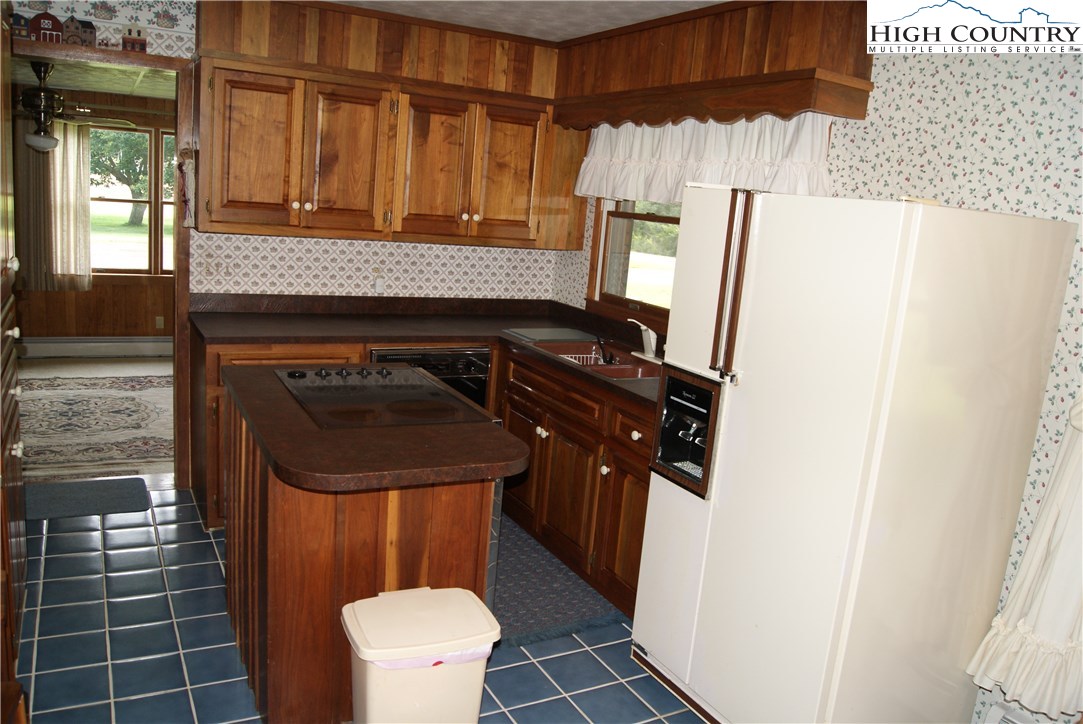 700 3 Top Road Creston, NC 28615 - Photo 33 of 49 Gallery Image 33