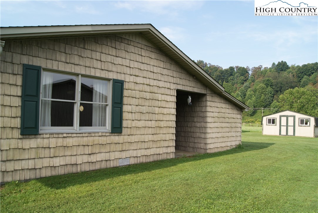 700 3 Top Road Creston, NC 28615 - Photo 36 of 49 Gallery Image 36