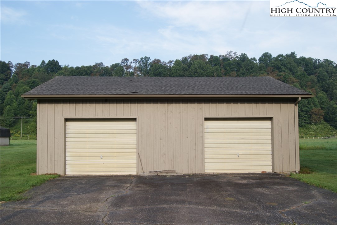 700 3 Top Road Creston, NC 28615 - Photo 6 of 49 Gallery Image 6