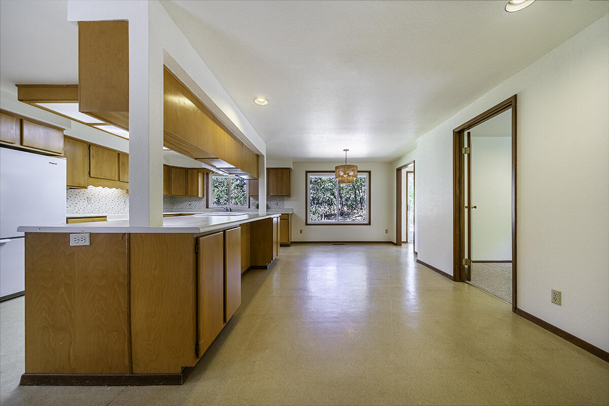 6570 Old Stage Road Central Point, OR 97502 - Photo 20 of 49 DSC09345-Edit