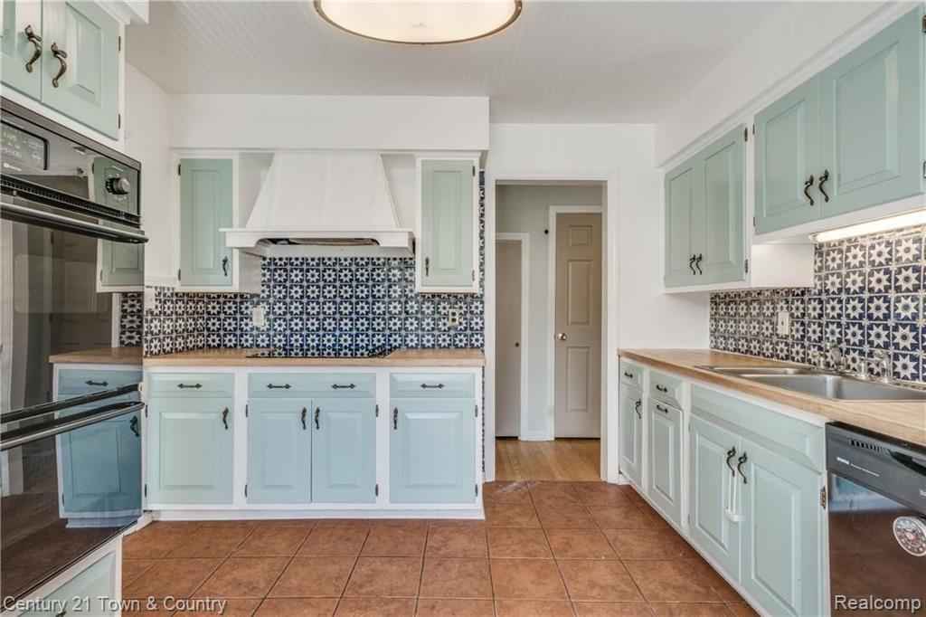 4100 Beach Road Troy, MI 48098 - Photo 11 of 54
