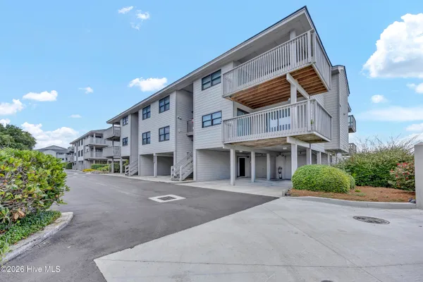 $5,600 | 2307 North Lumina Avenue, Unit D, Wrightsville Beach, NC 28480