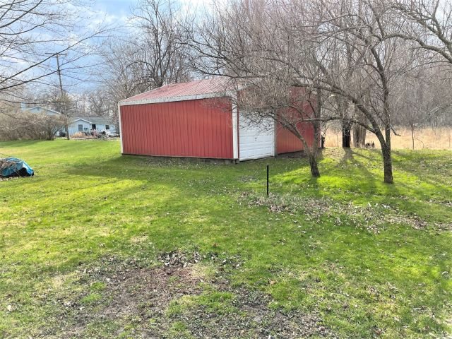 4301 Quanicassee Road Fairgrove, MI 48733 - Photo 11 of 17