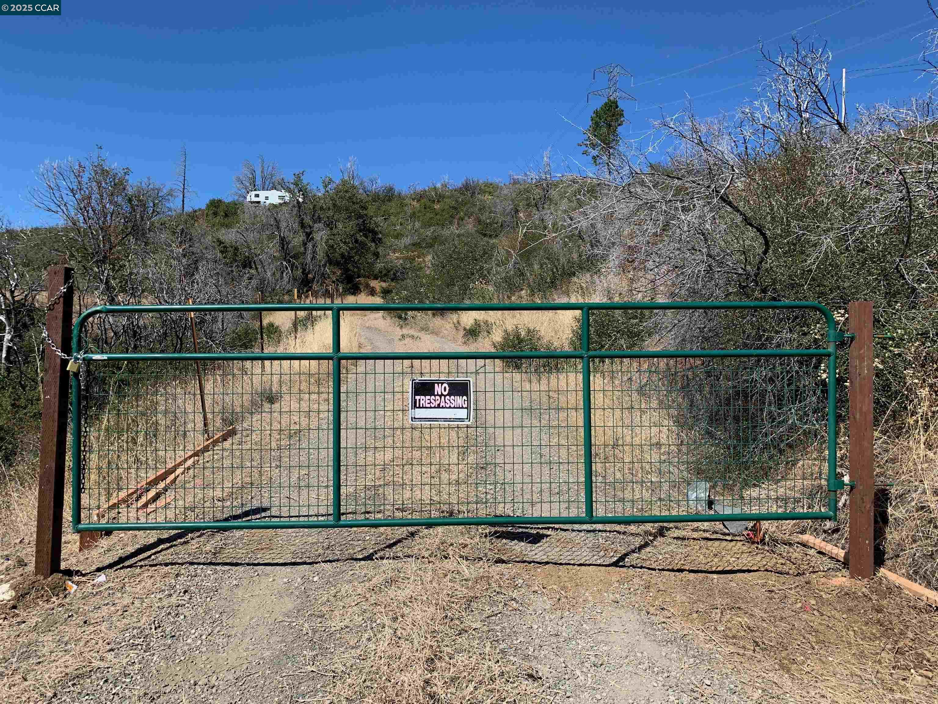 12700 Pine Flat Road Cloverdale, CA 95425 - Photo 10 of 20 a view of a tennis court