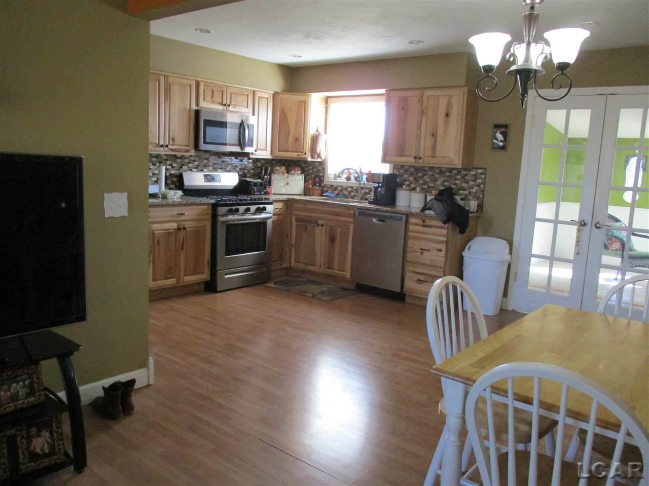 4075 West Beecher Road Adrian, MI 49221 - Photo 14 of 42 31372959-17.JPG