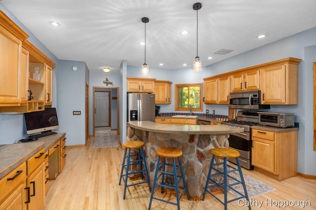 470 Caroline Street Ionia, MI 48846 - Photo 16 of 69 470-Caroline_016
