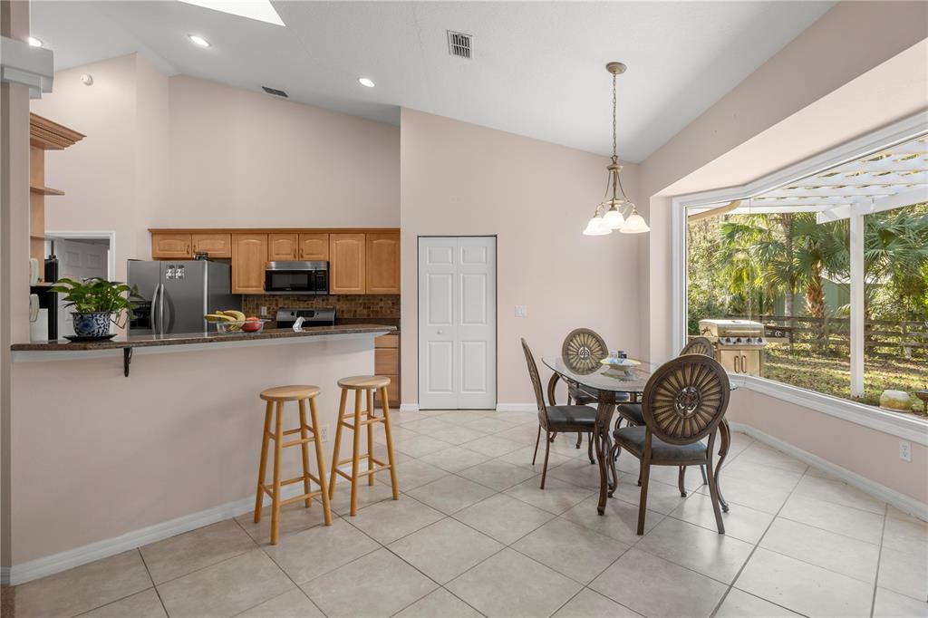 19040 Northwest 88th Avenue Road Reddick, FL 32686 - Photo 12 of 68