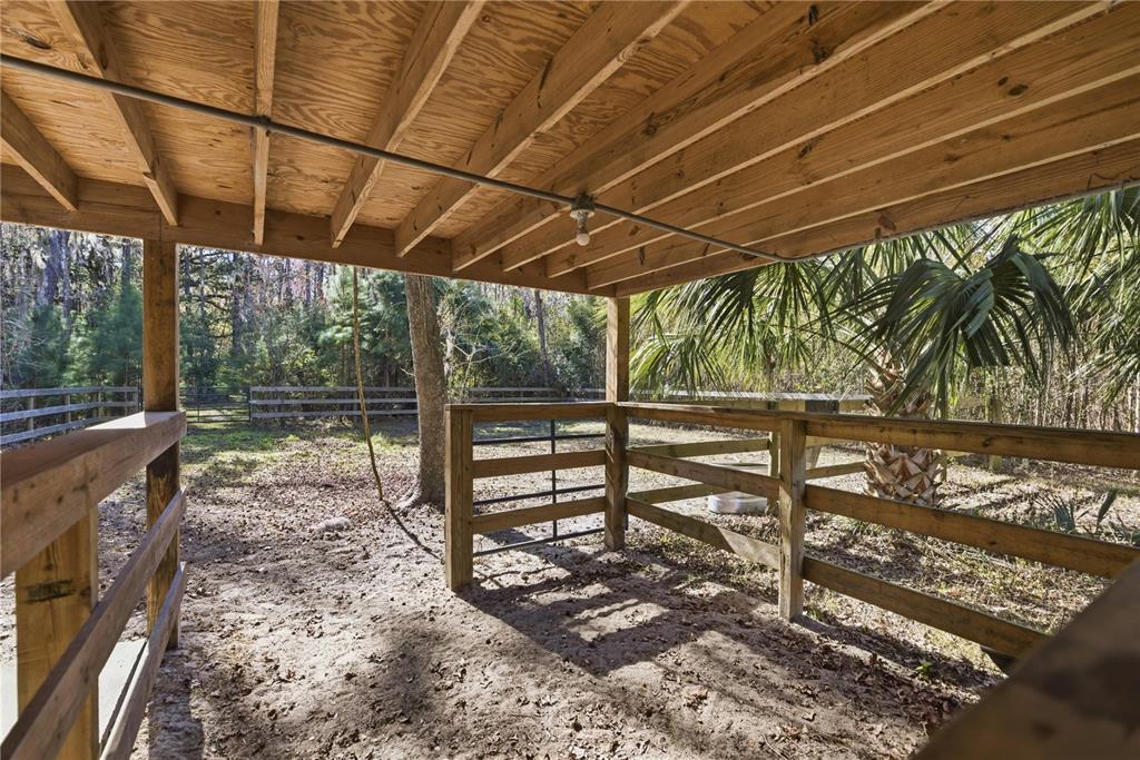 19040 Northwest 88th Avenue Road Reddick, FL 32686 - Photo 50 of 68 a view of outdoor space with seating area