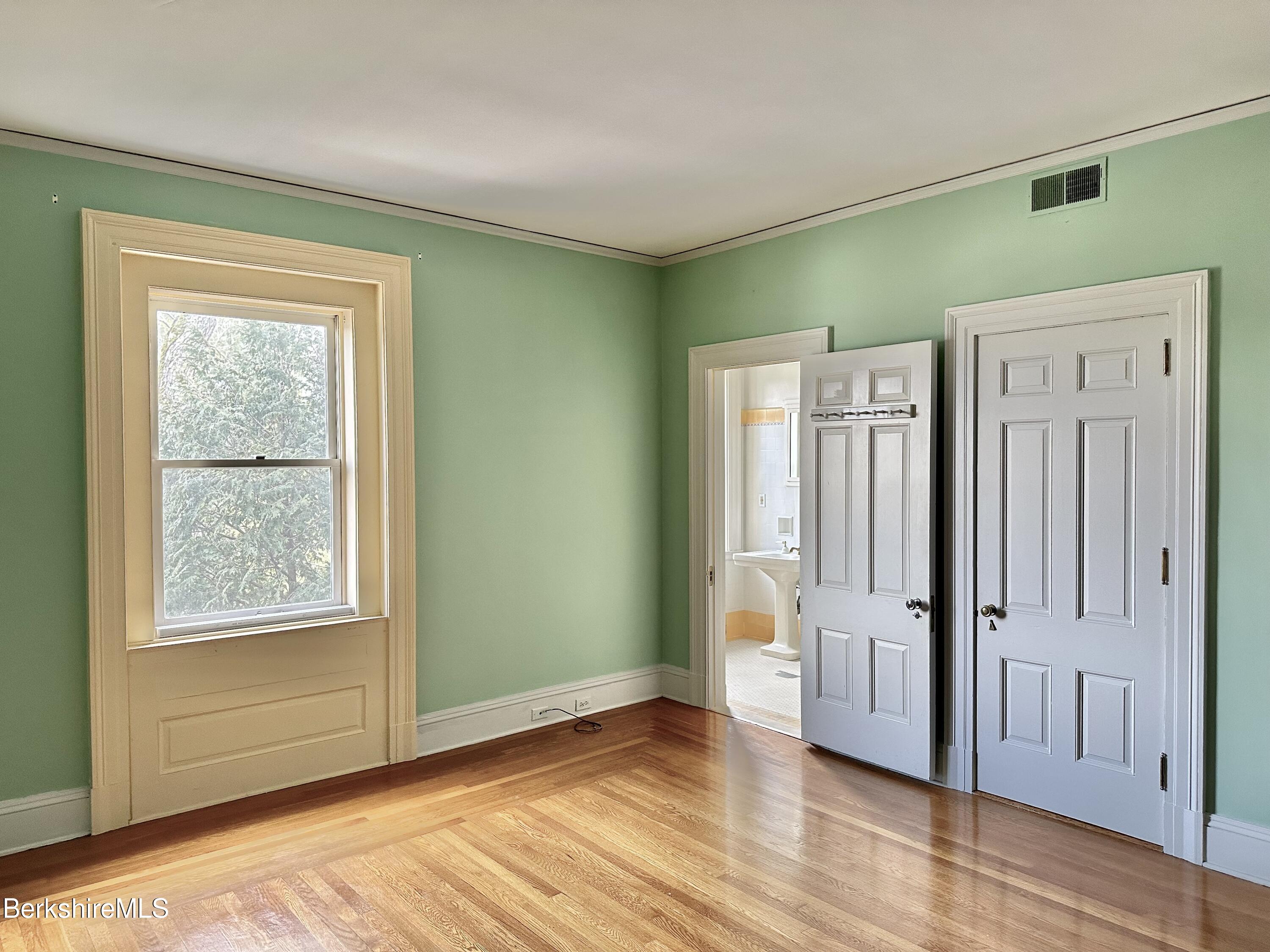 200 Old Stockbridge Road, Unit V4 Lenox, MA 01240 - Photo 23 of 35 PRIMARY BEDROOM 1