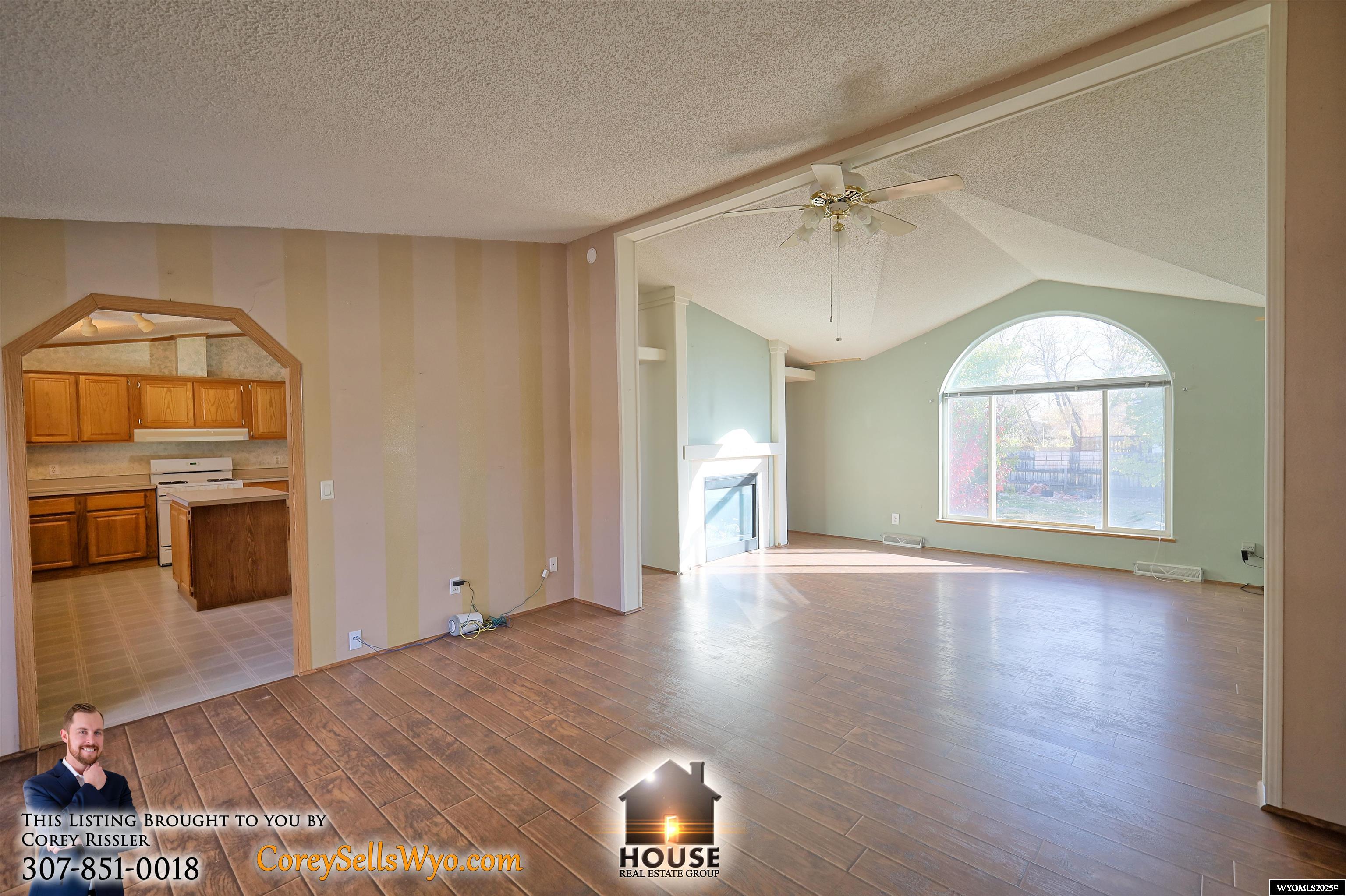 805 Erwin Street Douglas, WY 82633 - Photo 6 of 21