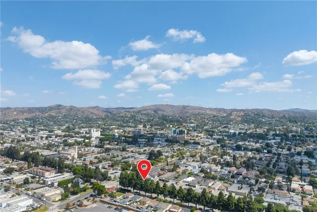 $1,049,000 | 7606-7608 Pickering Avenue, Whittier, CA 90602