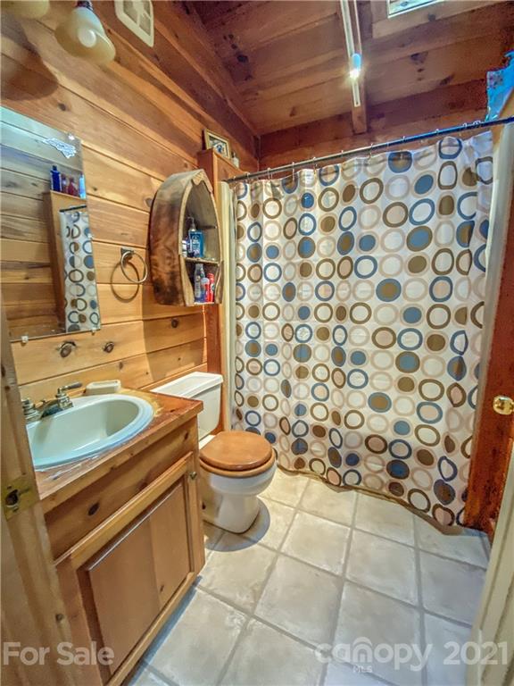 20 Justice Road Marion, NC 28752 - Photo 13 of 19 Gallery Image 13