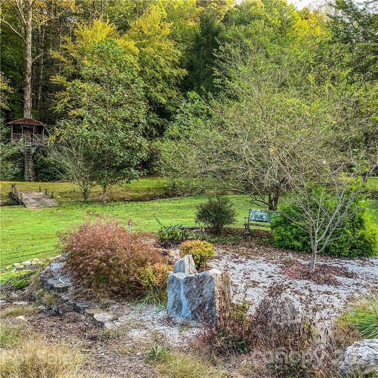 20 Justice Road Marion, NC 28752 - Photo 3 of 19 Gallery Image 3