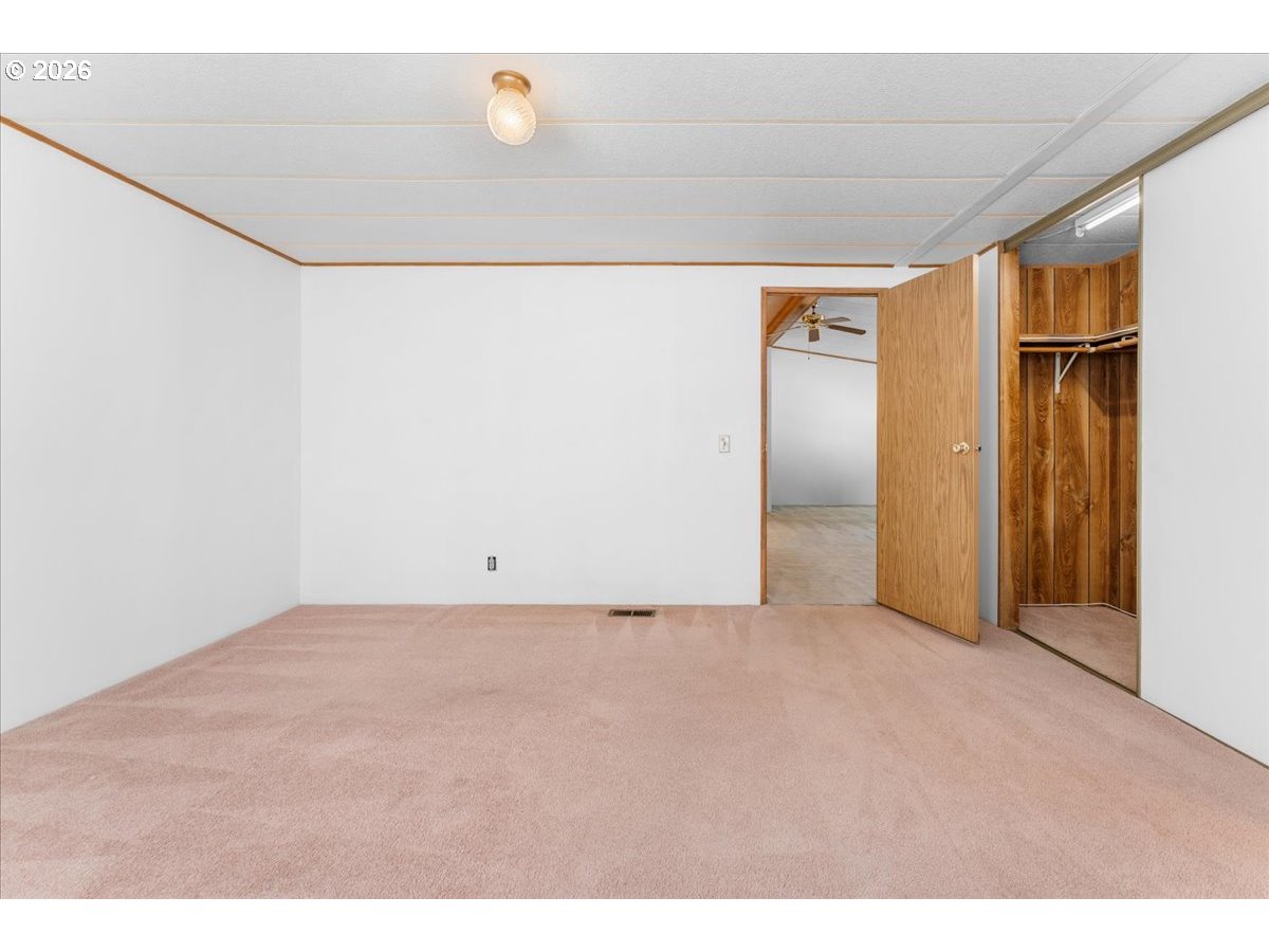 100 Southwest 195th Avenue, Unit 112 Beaverton, OR 97006 - Photo 19 of 43