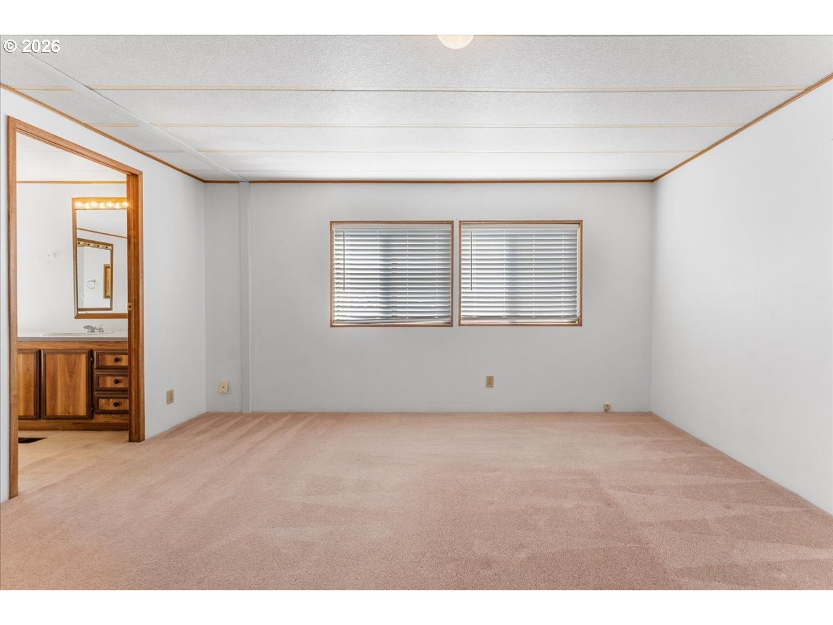 100 Southwest 195th Avenue, Unit 112 Beaverton, OR 97006 - Photo 20 of 43