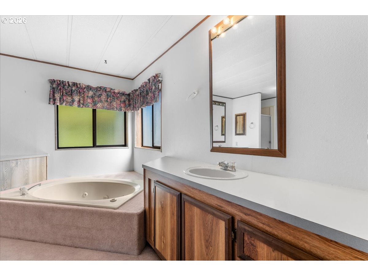 100 Southwest 195th Avenue, Unit 112 Beaverton, OR 97006 - Photo 23 of 43