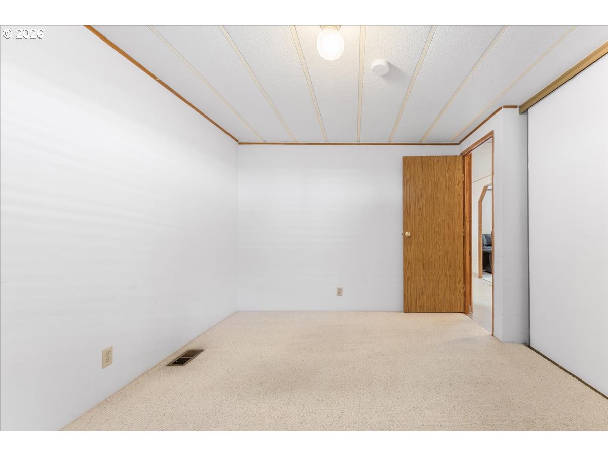 100 Southwest 195th Avenue, Unit 112 Beaverton, OR 97006 - Photo 27 of 43